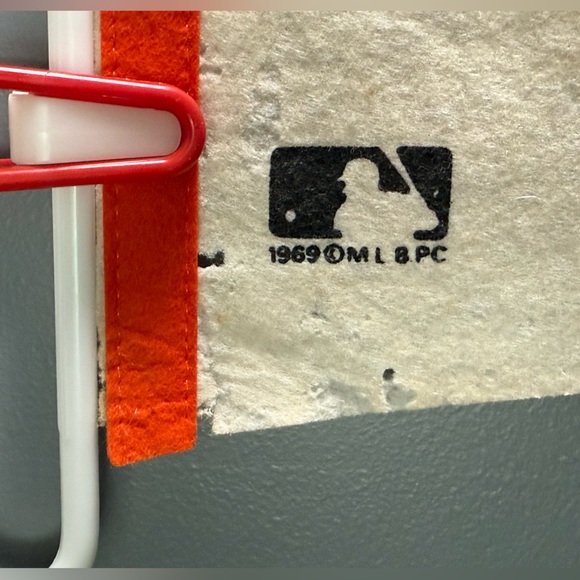 Baltimore Orioles Vintage Retro MLB Wool Felt Pennant 1969 - Picture 7 of 8